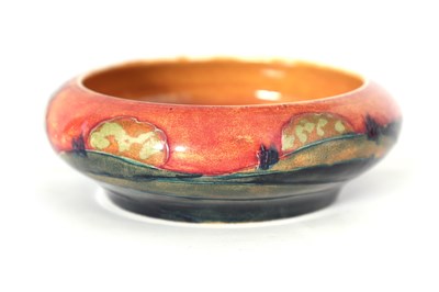 Lot 36 - A MOORCROFT SMALL CIRCULAR BOWL WITH FOLDED...