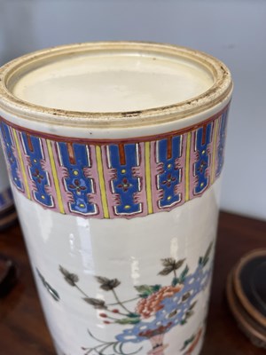 Lot 399 - A FINE PAIR OF 19TH CENTURY CHINESE FAMILLE...