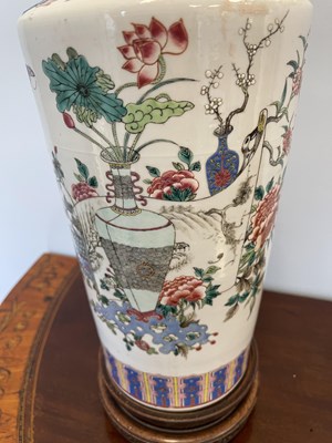 Lot 399 - A FINE PAIR OF 19TH CENTURY CHINESE FAMILLE...