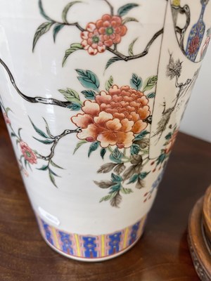 Lot 399 - A FINE PAIR OF 19TH CENTURY CHINESE FAMILLE...