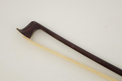 Lot 570 - A GOOD QUALITY 19TH CENTURY VIOLIN LABELLED...