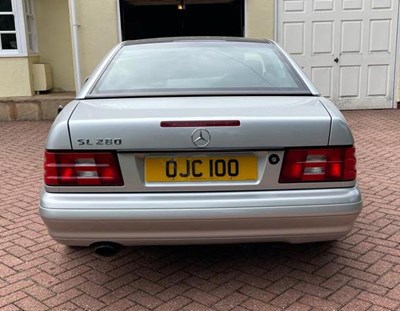 Lot 597 - AN SL 280 MERCEDES BENZ 2.8 LITRE AUTOMATIC...
