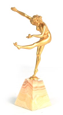 Lot 623 - AN ART DECO GILT BRONZE AND MARBLE SCULPTURE...