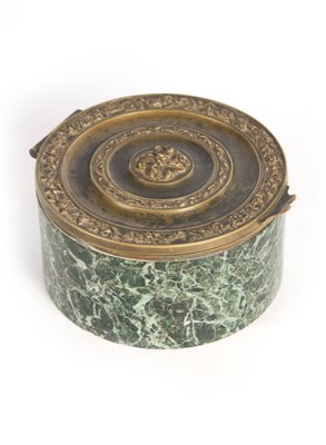 Lot 712 - A 19TH CENTURY FRENCH GRAND TOUR GILT BRONZE...