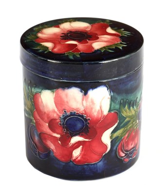 Lot 92 - A 1930S/40S MOORCROFT CYLINDRICAL LIDDED JAR...