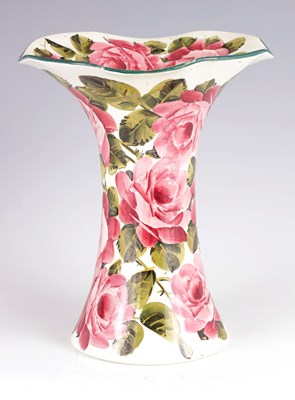 Lot 35 - A LARGE EARLY 20TH CENTURY WEMYSS POTTERY VASE