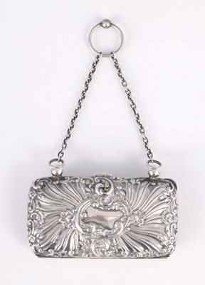 Lot 308 - AN EARLY 20TH CENTURY ART NOUVEAU SILVER PURSE