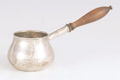 Lot 331 - A GEORGE I SILVER BRANDY SAUCEPAN