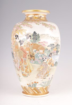 Lot 176 - A LARGE MEIJI PERIOD JAPANESE SATSUMA VASE