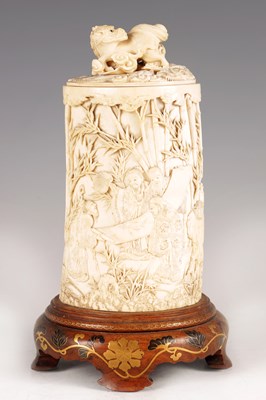 Lot 185 - A FINE MEIJI PERIOD CARVED IVORY LIDDED TUSK VASE