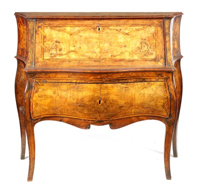 Lot 1002 - AN EARLY 18TH CENTURY CONTINENTAL  SERPENTINE INLAID WALNUT BUREAU OF GOOD COLOUR AND PATINA