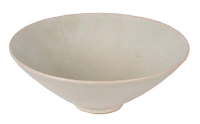Lot 220 - A CHINESE 19TH CENTURY CELADON GLAZE FLARED BOWL