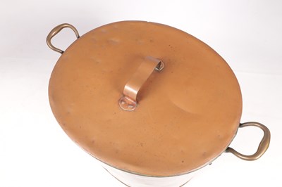 Lot 523 - A LARGE LATE 19TH CENTURY COPPER LIDDED COOKING POT