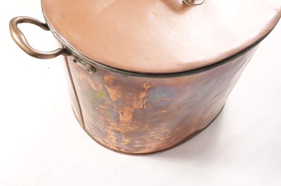 Lot 523 - A LARGE LATE 19TH CENTURY COPPER LIDDED COOKING POT