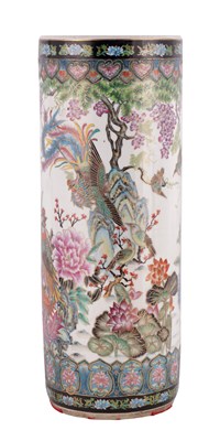Lot 152 - A 19TH CENTURY CHINESE PORCELAIN STICK STAND