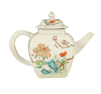 Lot 170 - AN 18TH CENTURY CHINESE FAMILLE ROSE PORCELAIN TEAPOT