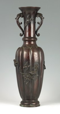 Lot 179 - A LARGE JAPANESE MEIJI PERIOD PATINATED BRONZE VASE