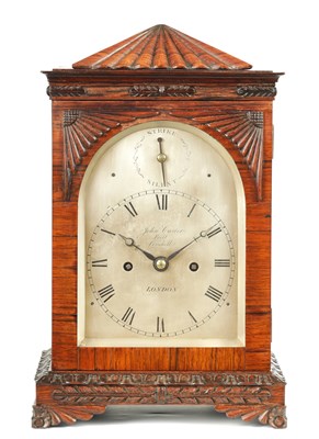 Lot 39 - JOHN CARTER. CORNHILL, LONDON. A STYLISH LATE REGENCY ROSEWOOD BRACKET CLOCK OF SMALL PROPORTIONS