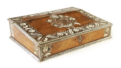 Lot 167 - A GOOD 18TH CENTURY ANGLO INDIAN BONE INLAID HARDWOOD DESK BOX