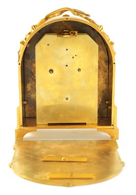 Lot 38 - JAMES MURRAY, 30 CORNHILL, LONDON.  A FINE MID 19TH CENTURY ENGLISH 'HUMPBACK' GILT BRASS FUSEE CARRIAGE CLOCK