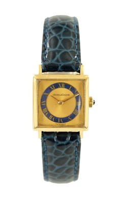 Lot 195 - A LADIES 18K GOLD JAEGER-LECOULTRE WRIST WATCH WITH BOX AND PAPERS