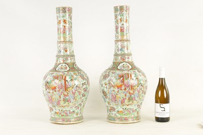 Lot 70 - A PAIR OF 19TH CENTURY FAMILLE VERTE CHINESE CANTON SLENDER NECK SHOULDERED VASES