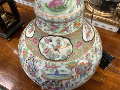 Lot 70 - A PAIR OF 19TH CENTURY FAMILLE VERTE CHINESE CANTON SLENDER NECK SHOULDERED VASES