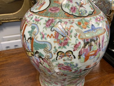 Lot 70 - A PAIR OF 19TH CENTURY FAMILLE VERTE CHINESE CANTON SLENDER NECK SHOULDERED VASES