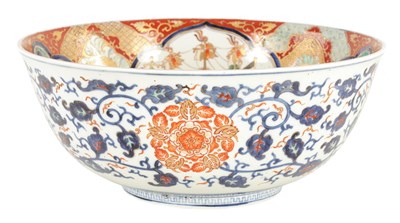 Lot 109 - A LARGE MEIJI PERIOD JAPANESE IMARI 'BLACK SHIP' BOWL