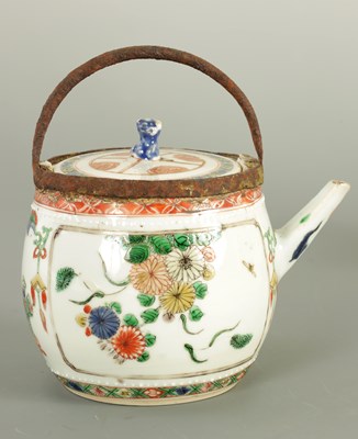 Lot 53 - AN EARLY CHINESE FAMILLE VERTE SMALL TEAPOT