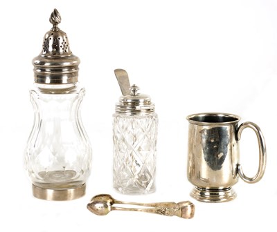 Lot 398 - AN EDWARDIAN VII SILVER TOPPED CUT GLASS SUGAR SHAKER