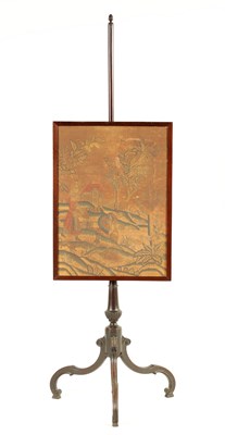 Lot 989 - A MID 18TH CENTURY MAHOGANY CHIPPENDALE STYLE FIRE SCREEN