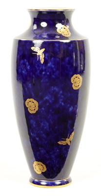 Lot 84 - AN EARLY 20TH CENTURY SEVRES PORCELAIN BLUE OVOID SHOULDERED VASE