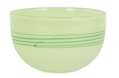 Lot 10 - A MID 20TH CENTURY SWEDISH ORREFORS GUNNAR CYREN GLASS BOWL