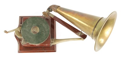 Lot 602 - A VERY RARE LATE 19TH CENTURY "TRADEMARK" GRAMOPHONE BY THE GRAMOPHONE COMPANY