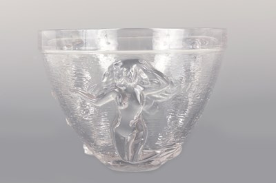 Lot 9 - A 20TH CENTURY LALIQUE STYLE ART GLASS BOWL