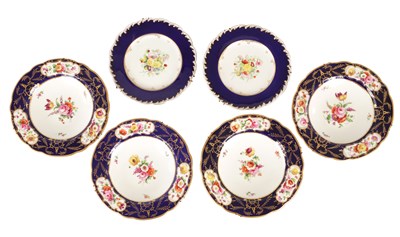 Lot 167 - A SET OF FOUR 19TH CENTURY SPODE STYLE FLORAL DISHES