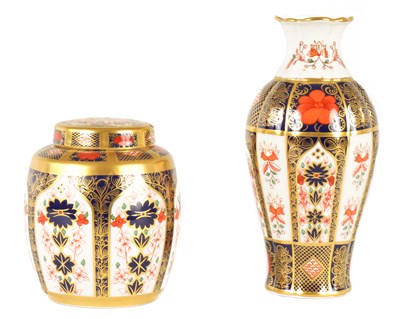 Lot 148 - TWO PEICES OF IMARI PATTERN ROYAL CROWN DERBY