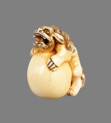 Lot 39 - A EDU PERIOD JAPANESE IVORY NETSUKE