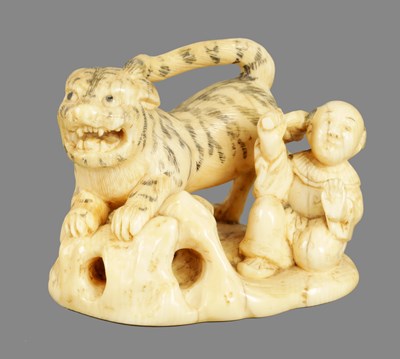 Lot 282 - A LARGE EDU PERIOD JAPANESE IVORY NETSUKE