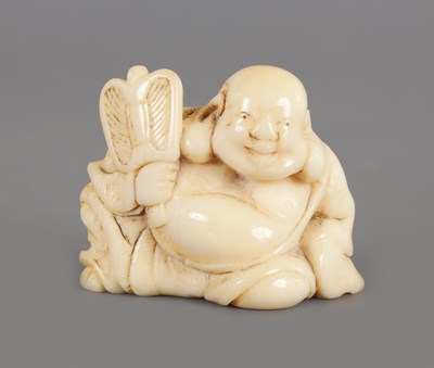Lot 52 - AN EDU PERIOD JAPANESE IVORY NETSUKE
