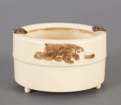 Lot 204 - A JAPANESE MEIJI PERIOD TURNED IVORY LIDDED POT