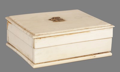 Lot 57 - A LATE 19TH CENTURY IVORY BOX