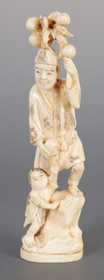 Lot 20 - A JAPANESE MEIJI PERIOD IVORY OKIMONO