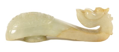 Lot 94 - A 19TH CENTURY CHINESE JADE BELT HOOK