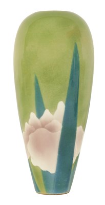 Lot 113 - A JAPANESE FUKUSAKA PORCELAIN TAPERING VASE