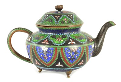 Lot 224 - AN EARLY 20TH CENTURY JAPANESE CLOISONNE TEAPOT