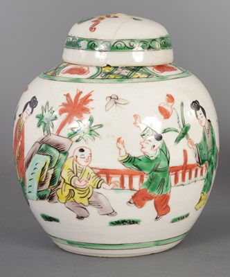 Lot 195 - A 20TH CENTURY CHINESE FAMILLE VERTE PORCELAIN GINGER JAR