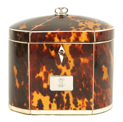 Lot 487 - AN UNUSUAL GEORGE III BOW-SIDED TORTOISESHELL AND IVORY STRUNG TEA CADDY