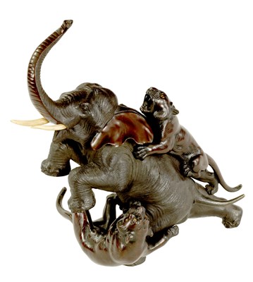 Lot 188 - A JAPANESE MEIJI PERIOD PATINATED BRONZE ANIMALIER GROUP